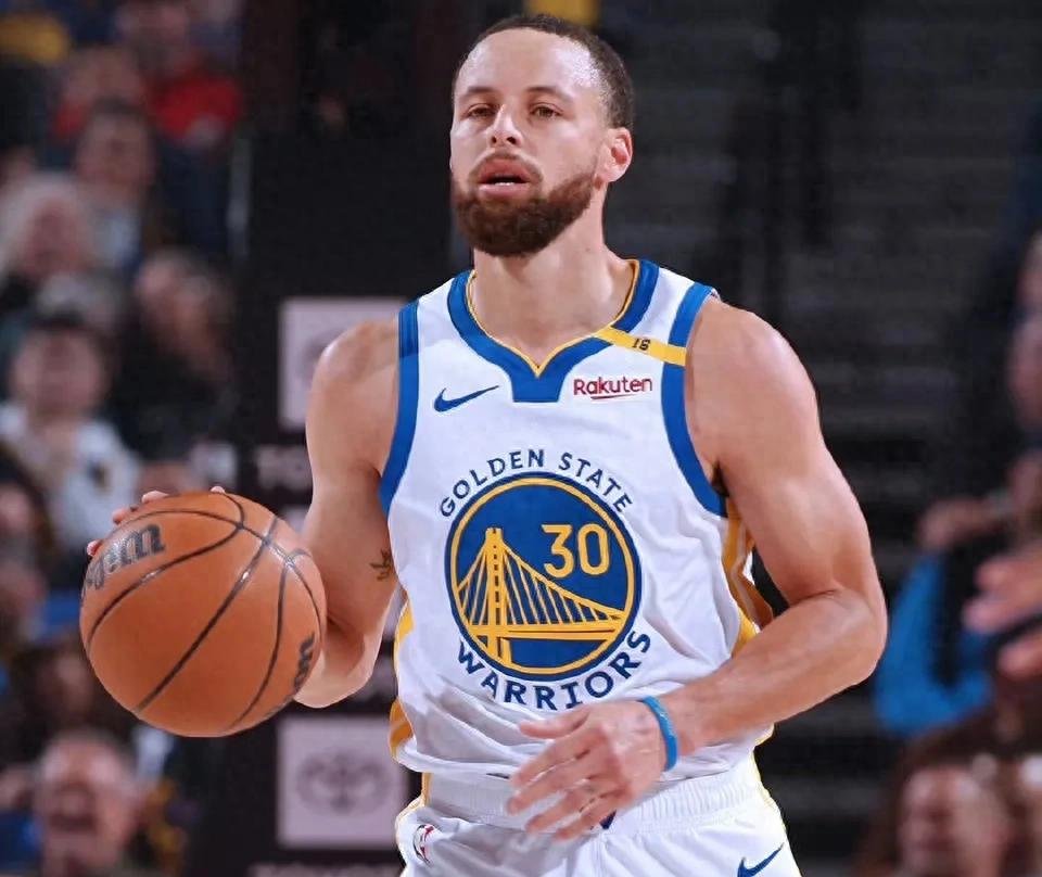 开云棋牌APP包含转折点金州勇士扳平良机，NBA常规赛清晨攻防权衡，更衣室稳定，赛季目标并未改变的词条