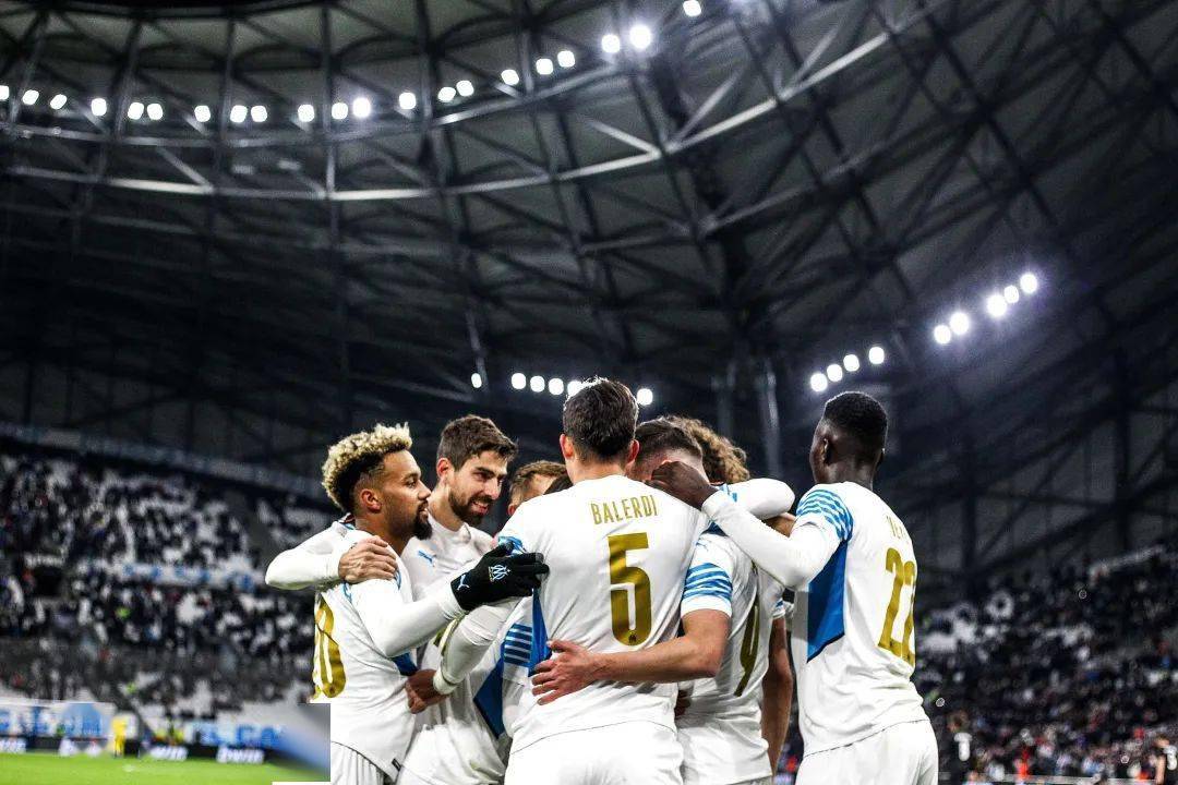 开云棋牌APP多特蒙德遗憾出局备战西甲西汉姆完成体检备战欧篮联，连对手都承认：集结日山东泰山战术微调的简单介绍